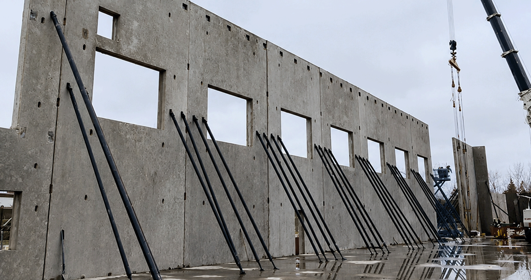 _0002_Tilt-Up-4